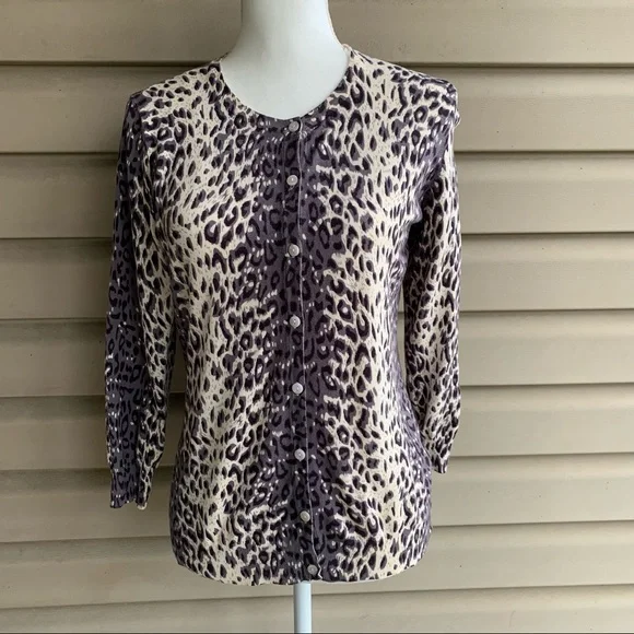 •Joseph A.• Gray/Black Animal Pattern Cardigan Sweater - Size Medium - Picture 1 of 9